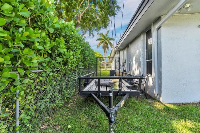 3424 Pierce St, House other with 4 bedrooms, 3 bathrooms and null parking in Hollywood FL | Image 44