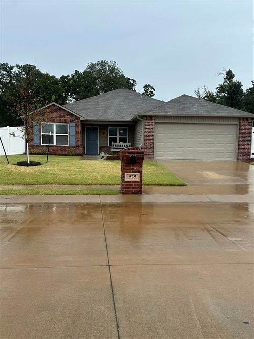 525 E Kinder Wells Blvd, Perkins, OK, 74059-4517 | Card Image