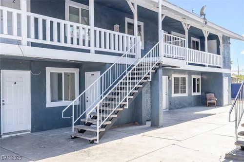 b-16 N 27th St, Las Vegas, NV, 89101-7712 | Card Image