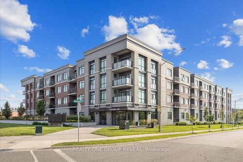 220-1 Redfern Ave, Hamilton, ON, L9C0E6 | Card Image