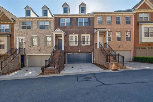 2767 Durham Dr Ne, Brookhaven, GA, 30319-3673 | Card Image