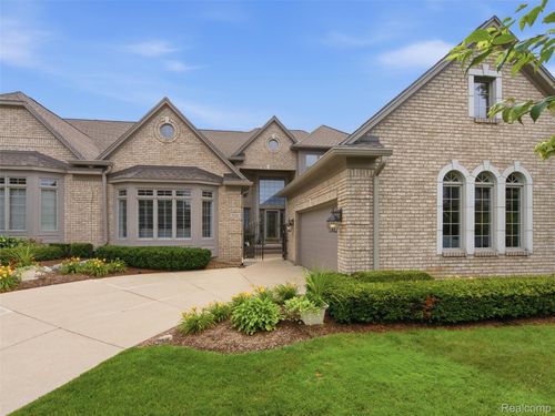 6728 Cascade Ct, Clarkston, MI, 48348-4855 | Card Image