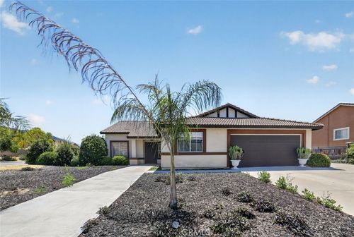 7803 Calle Carrisa St, Highland, CA, 92346-6328 | Card Image