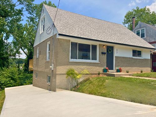37 Fairfield Pl, Fort Thomas, KY, 41075-1318 | Card Image