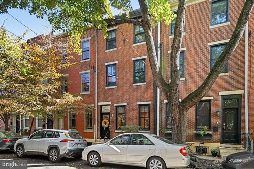 715 S Warnock St, PHILADELPHIA, PA, 19147-1927 | Card Image