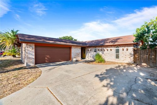 3330 Celon Dr, Corpus Christi, TX, 78418-3925 | Card Image