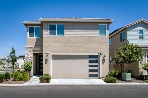 501 Farmhouse Ln, Clovis, CA, 93619-7326 | Card Image