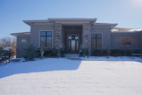 10405 W 49th St, Shawnee, KS, 66203-1136 | Card Image