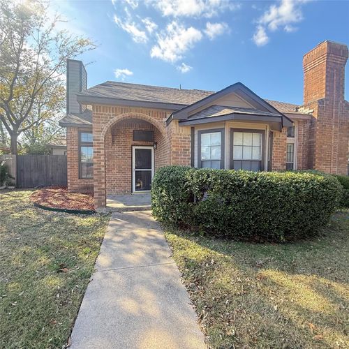 902 Binbrook Dr, Mesquite, TX, 75149-3286 | Card Image