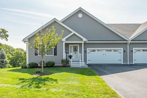 19-19 Aston Hill Dr, Hooksett, NH, 03106-2242 | Card Image