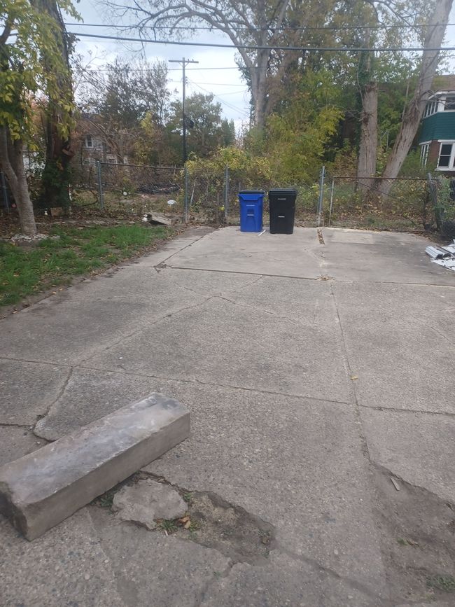 8768 Dexter Ave, Home with 0 bedrooms, 2 bathrooms and 2 parking in Detroit MI | Image 5
