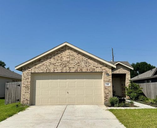 318 Riverwood Village Ln, Sealy, TX, 77474-2477 | Card Image