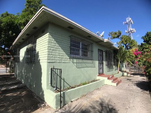 1321 Nw 28th St, Miami, FL, 33142-6650 | Card Image