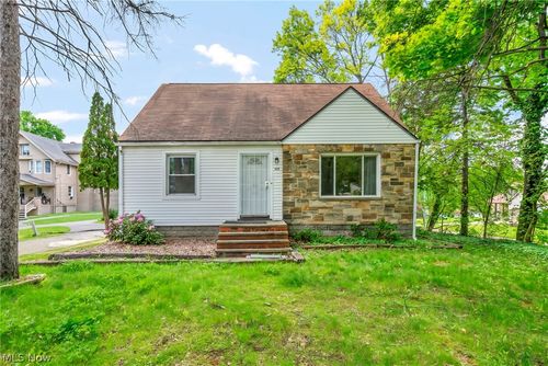 1574 East Ave, Akron, OH, 44314-2651 | Card Image