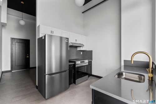 422-480 Myrtle Street, New Britain, CT, 06053 | Card Image