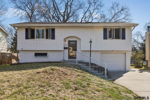 7405 Elm Dr, La Vista, NE, 68128-2303 | Card Image