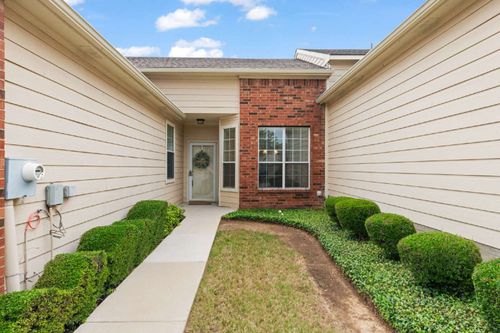 252 Heritage Hill Dr, Lewisville, TX, 75067-6502 | Card Image