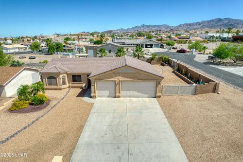 4015 Highlander Ave, Lake Havasu City, AZ, 86406-9240 | Card Image