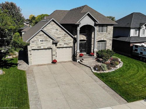 20 Sloan Dr, Thamesford, ON, N0M2M0 | Card Image