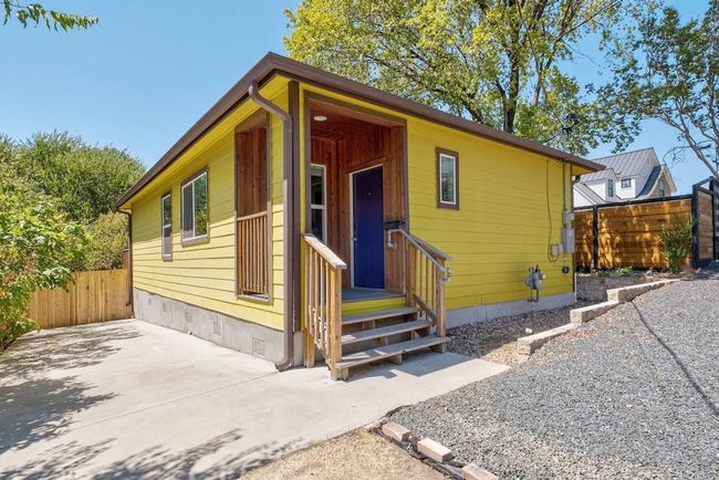 2009 E 8 Th St, House other with 2 bedrooms, 2 bathrooms and 3 parking in Austin TX | Image 16