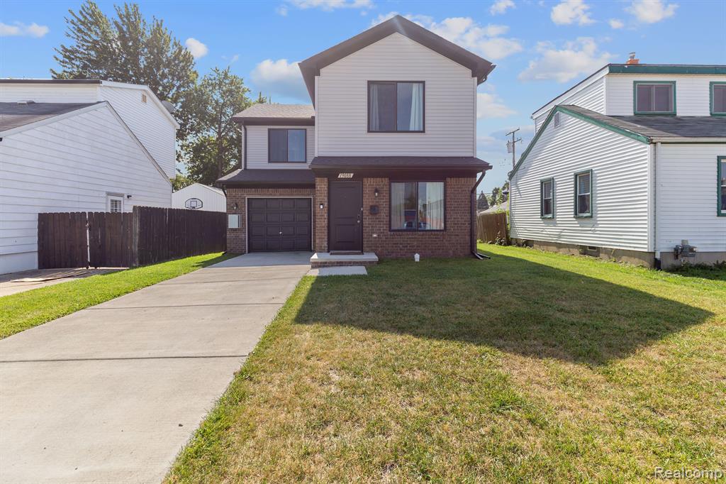 Florida St, Roseville, MI 48066