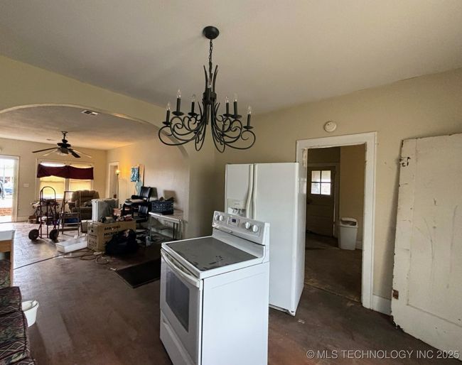 1924 W Owen K Garriott Rd, House other with 3 bedrooms, 1 bathrooms and null parking in Enid OK | Image 21