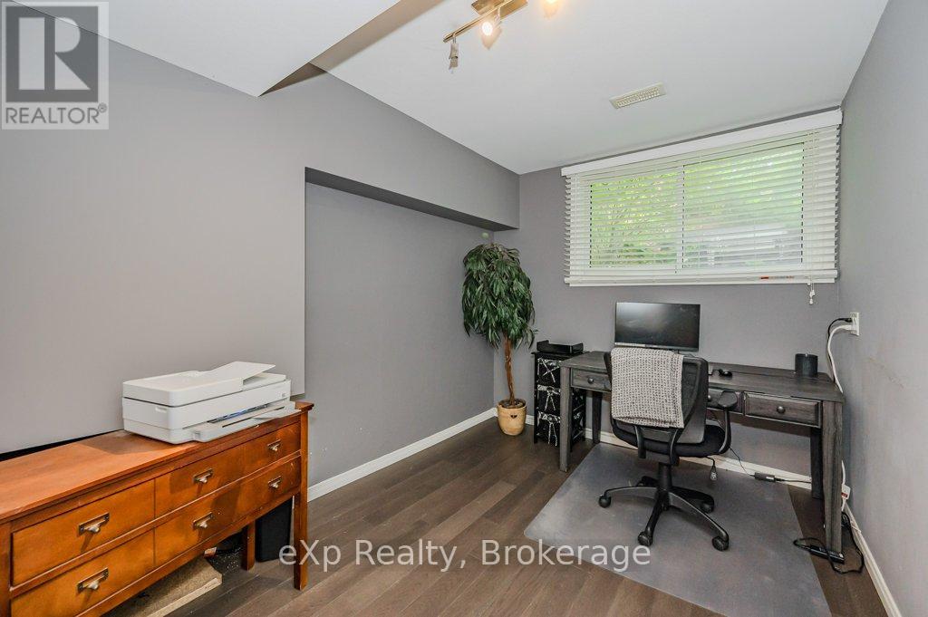 Residential in Guelph (Pineridge/Westminster Woods) 2