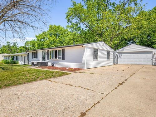 7423 Cadet Rd, MACHESNEY PARK, IL, 61115-3013 | Card Image