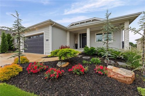 4002 W 158th Ter, Overland Park, KS, 66224-4013 | Card Image