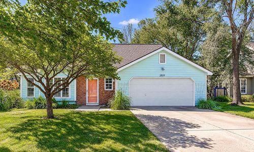 2809 Bluestem Dr, Lawrence, KS, 66047-1892 | Card Image