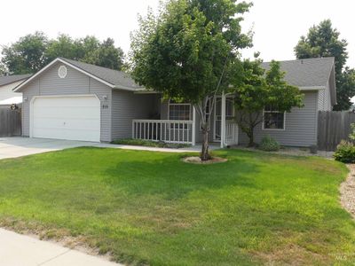 215 School Ave, House other with 3 bedrooms, 2 bathrooms and 2 parking in Nampa ID | Image 1