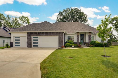 735 N Fox Hill Cir, Nixa, MO, 65714-6604 | Card Image