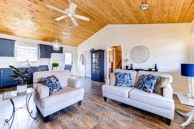 30 Cabin Cres, House other with 3 bedrooms, 1 bathrooms and 2 parking in Wasaga Beach ON | Image 20