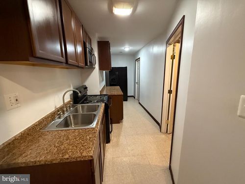 7402 Nigh Rd, FALLS CHURCH, VA, 22043-1333 | Card Image