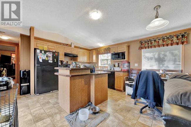 3313 43 Ave, House other with 3 bedrooms, 2 bathrooms and 2 parking in Lloydminster SK | Image 8