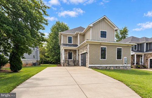 a-10704 Warwick Avenue, Fairfax, VA, 22030 | Card Image