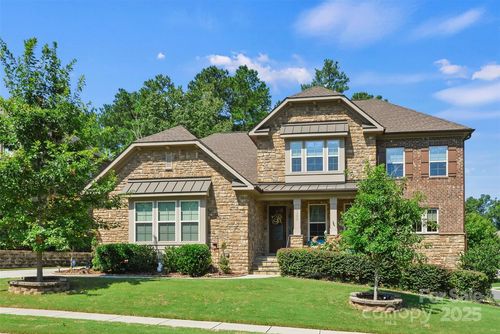 16402 Doves Canyon Ln, Charlotte, NC, 28278-8110 | Card Image