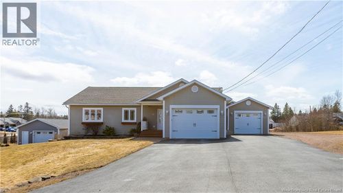 30 Samantha Crt, Sackville, NB, E4L0A1 | Card Image
