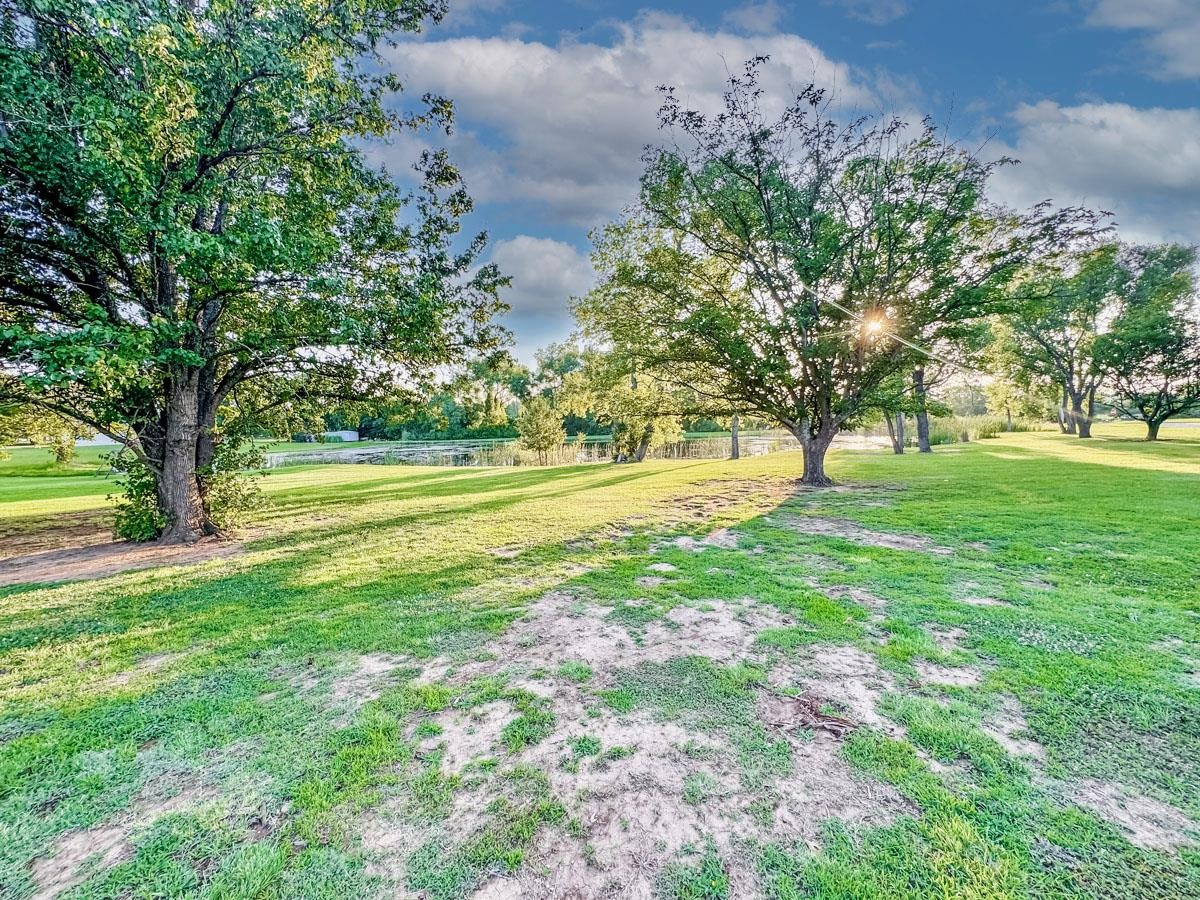 Land in Parkerfield 4