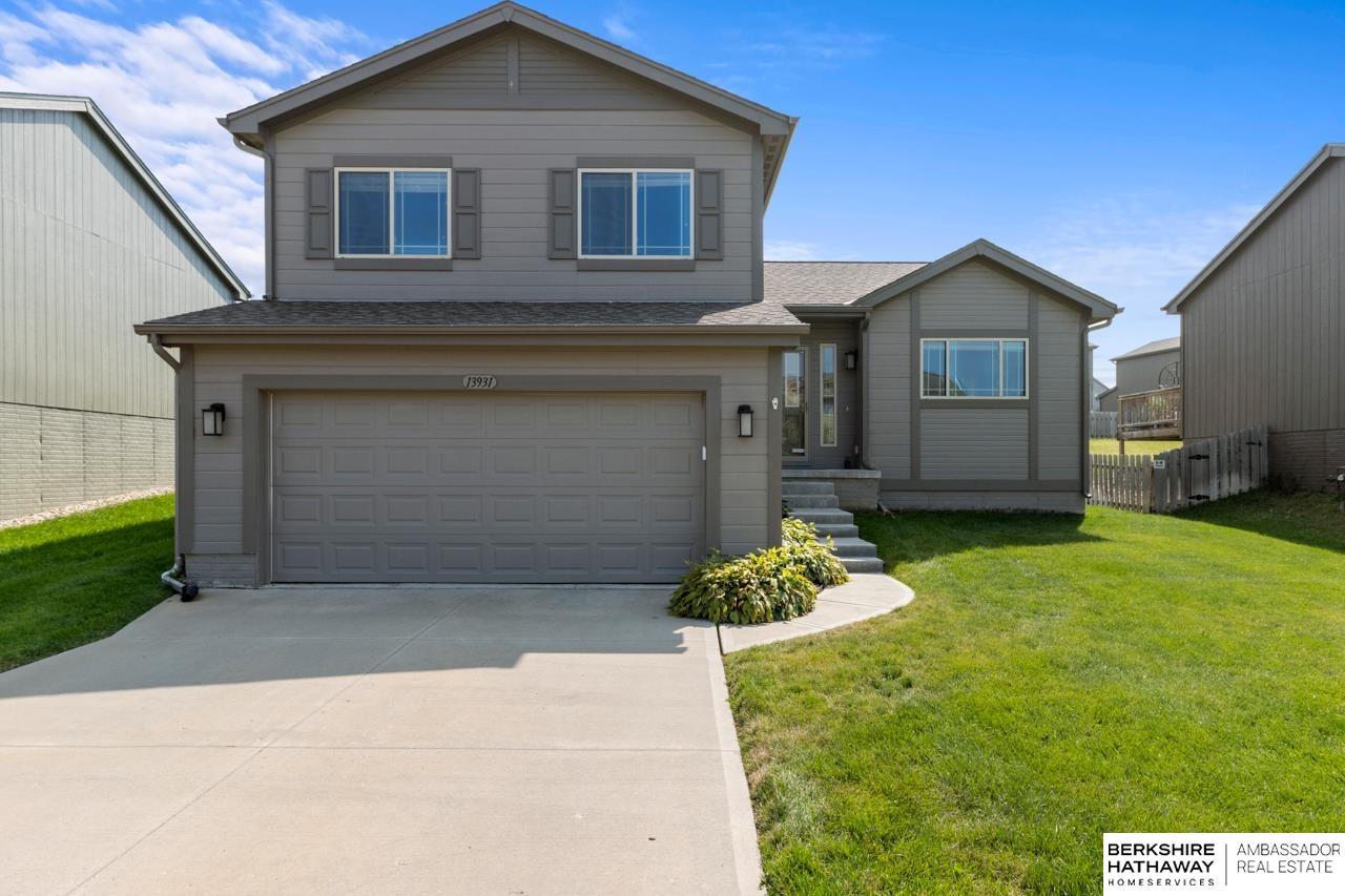Wyoming St, Omaha, NE 68142
