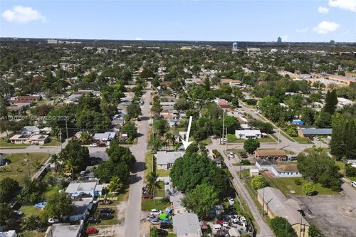 2001 N 22nd Ave, Hollywood, FL, 33020-2316 | Card Image