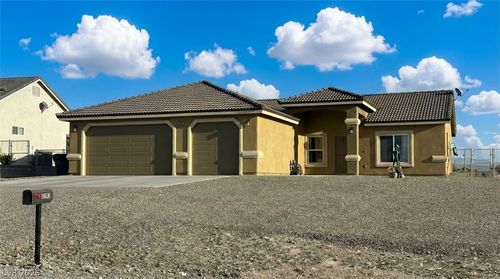 2151 Iroquois Ave, Pahrump, NV, 89048-4896 | Card Image