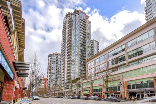 1904-2968 Glen Dr, Coquitlam, BC, V3B0C4 | Card Image