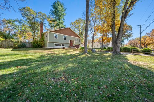 11 Caffyn Dr, Marlborough, CT, 06447-1229 | Card Image