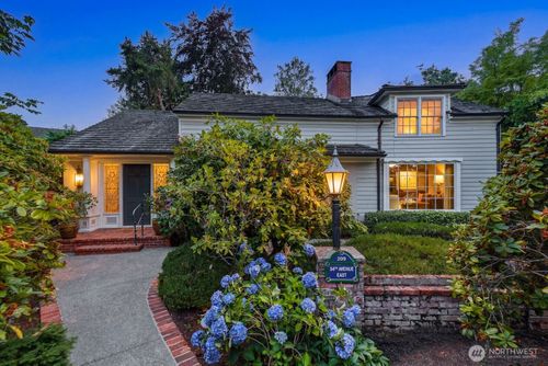 2109 38th Ave E, Seattle, WA, 98112-2412 | Card Image