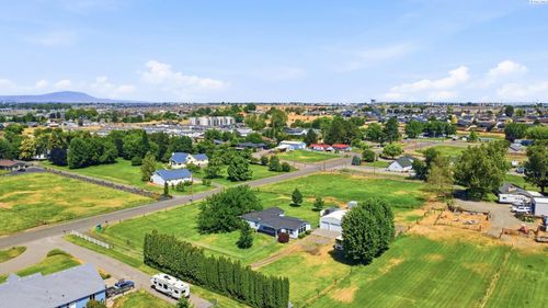 2719 Road 64, Pasco, WA, 99301-1961 | Card Image