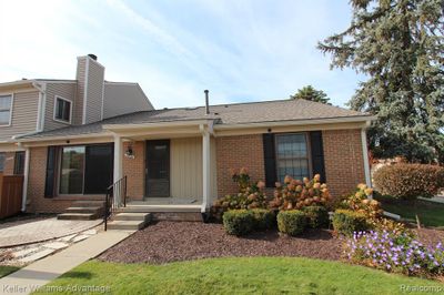 22132 Edgewater, Condo with 2 bedrooms, 2 bathrooms and null parking in Novi MI | Image 2