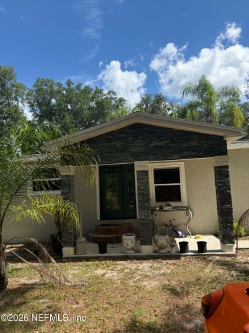 126 E East End Road, San Mateo, FL, 32187 | Card Image