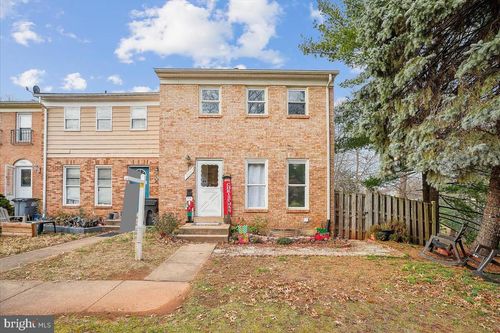 8347 Ivy Glen Ct, MANASSAS, VA, 20110-4631 | Card Image