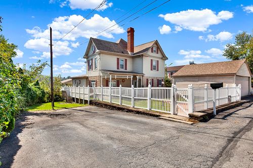 35 Solomon St, Belle Vernon, PA, 15012 | Card Image